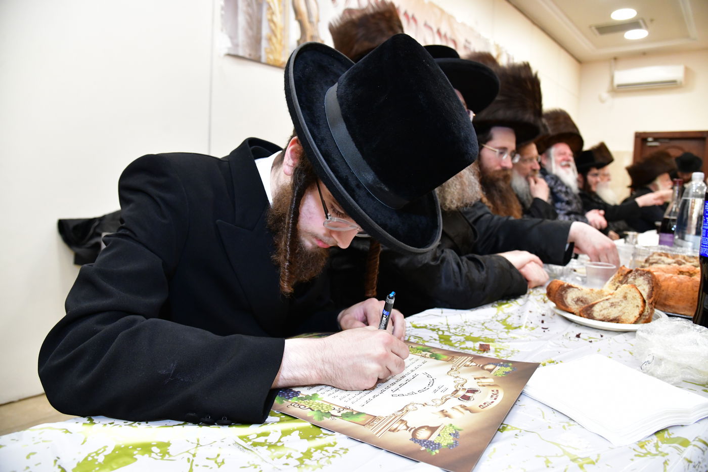 שמחת בית פרמישלאן - רחמסטריווקא - שאץ ויז'ניץ - לייטשיק