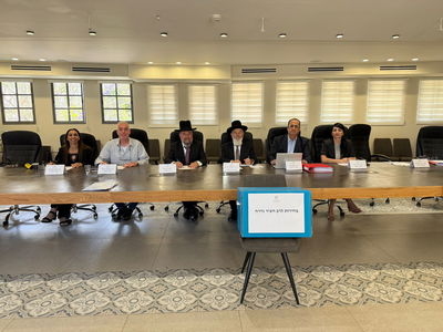 הבחירות היום לרבנות העיר