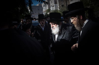 האדמו"ר מויז'ניץ מגיע לכינוס הקודם של המועצת