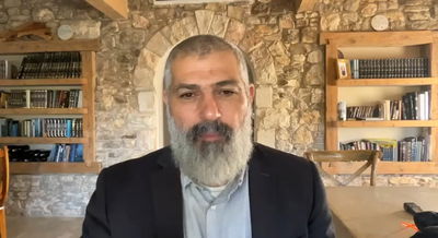 צבי יחזקאלי בפינה על פרשת נשא • צפו