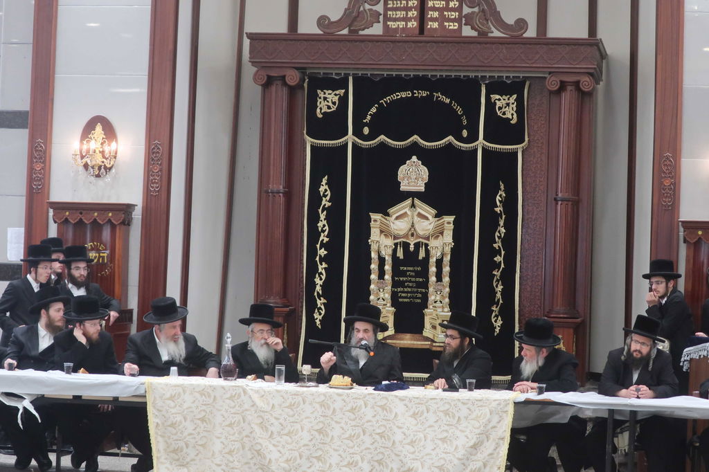 הרה"צ רבי חיים מאיר הגר בביקור בישיבת ויז'ניץ בברכפלד