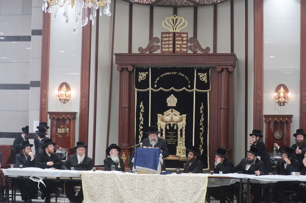 הרה"צ רבי חיים מאיר הגר בביקור בישיבת ויז'ניץ בברכפלד