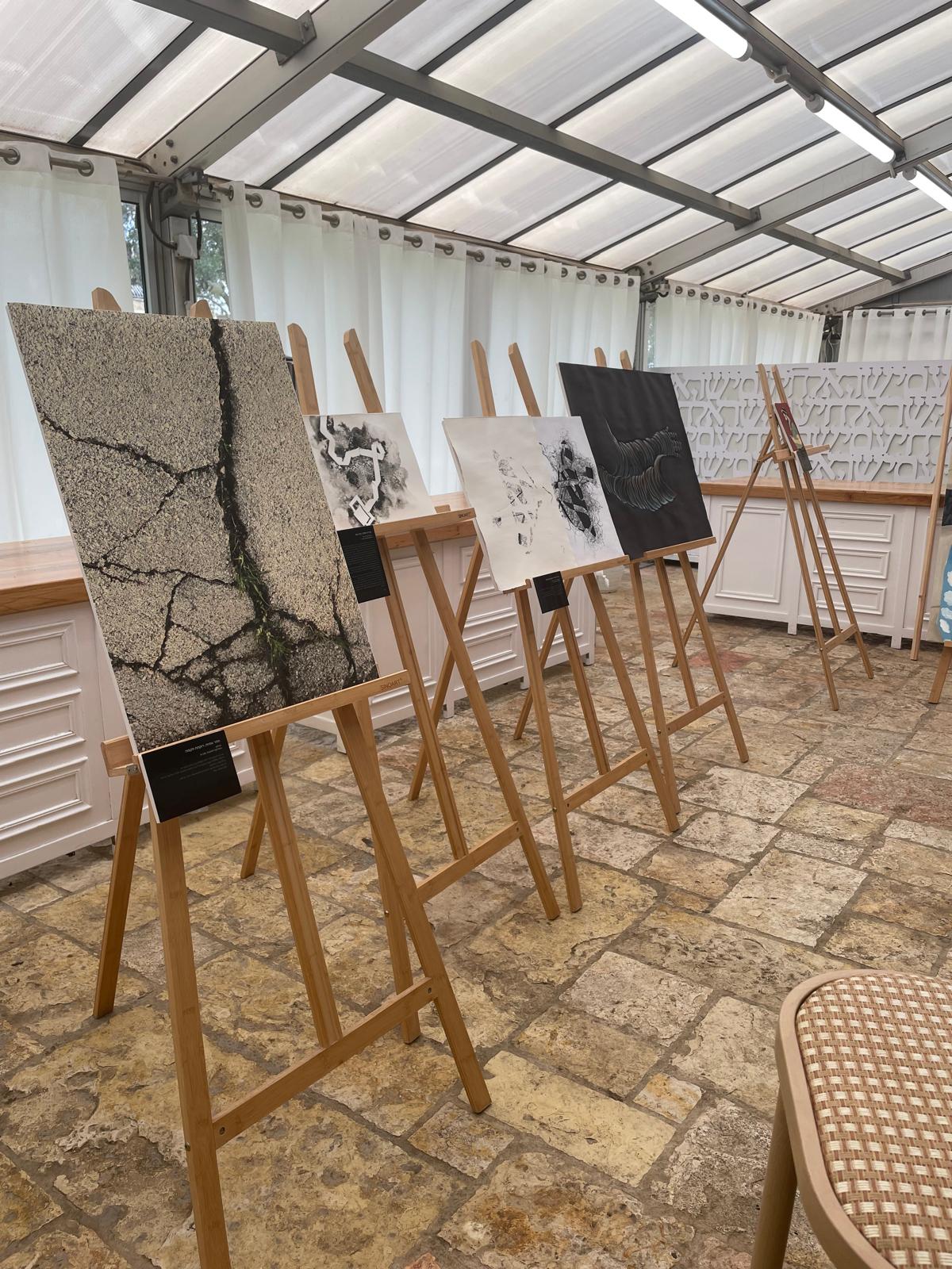 חלק מהיצירות שהוצגו בתערוכה