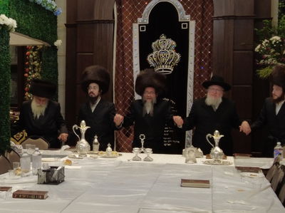 שבועות בחצה"ק סקולען לייקווד