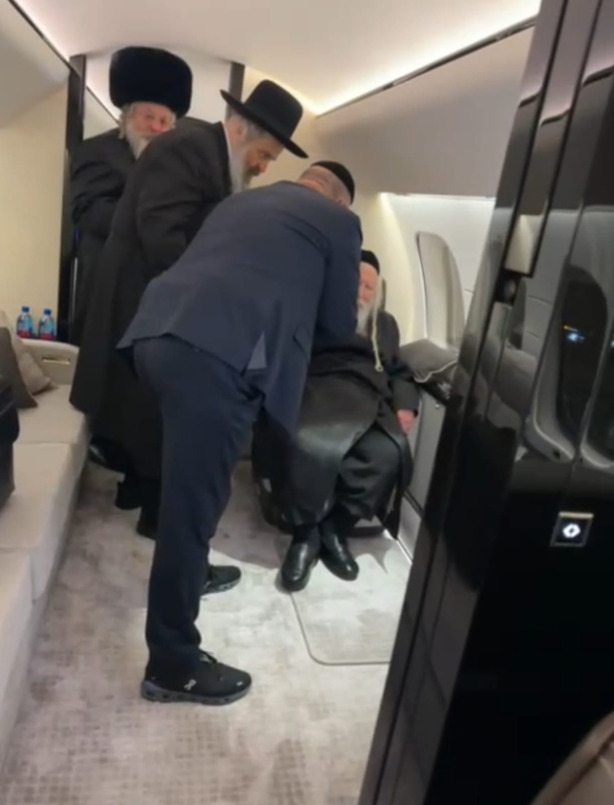 הנגיד משה פרץ עם האדמו"ר מגור