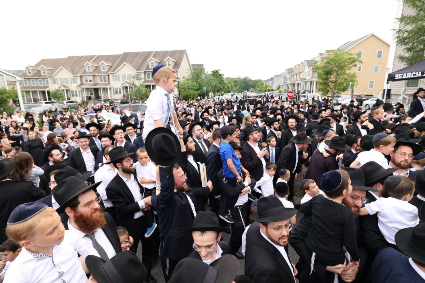 הגאון רבי עזריאל אויערבאך במסע לארה"ב