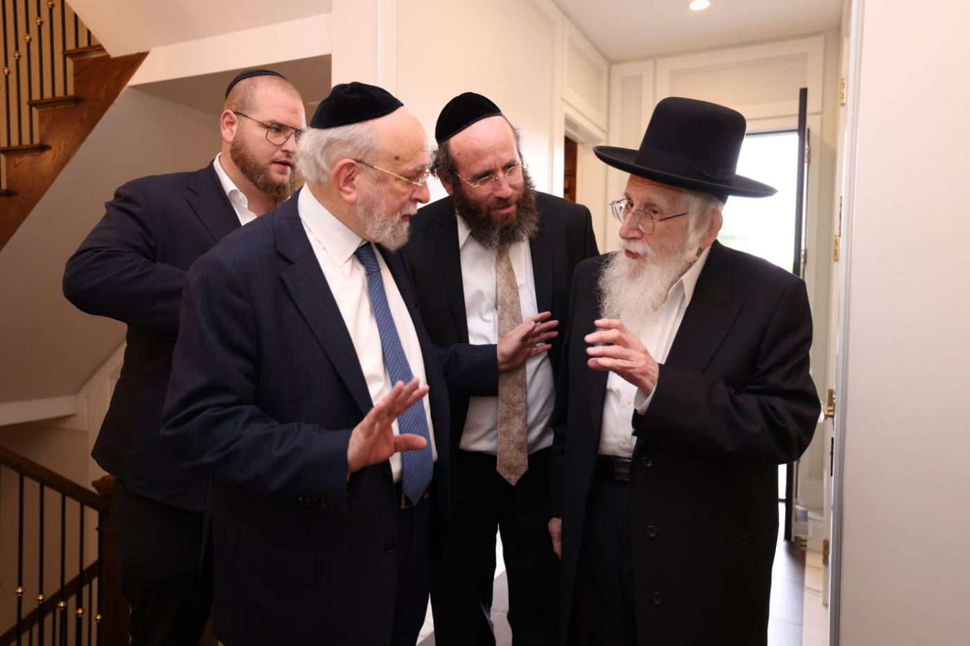 הגאון רבי עזריאל אויערבאך במסע לארה"ב