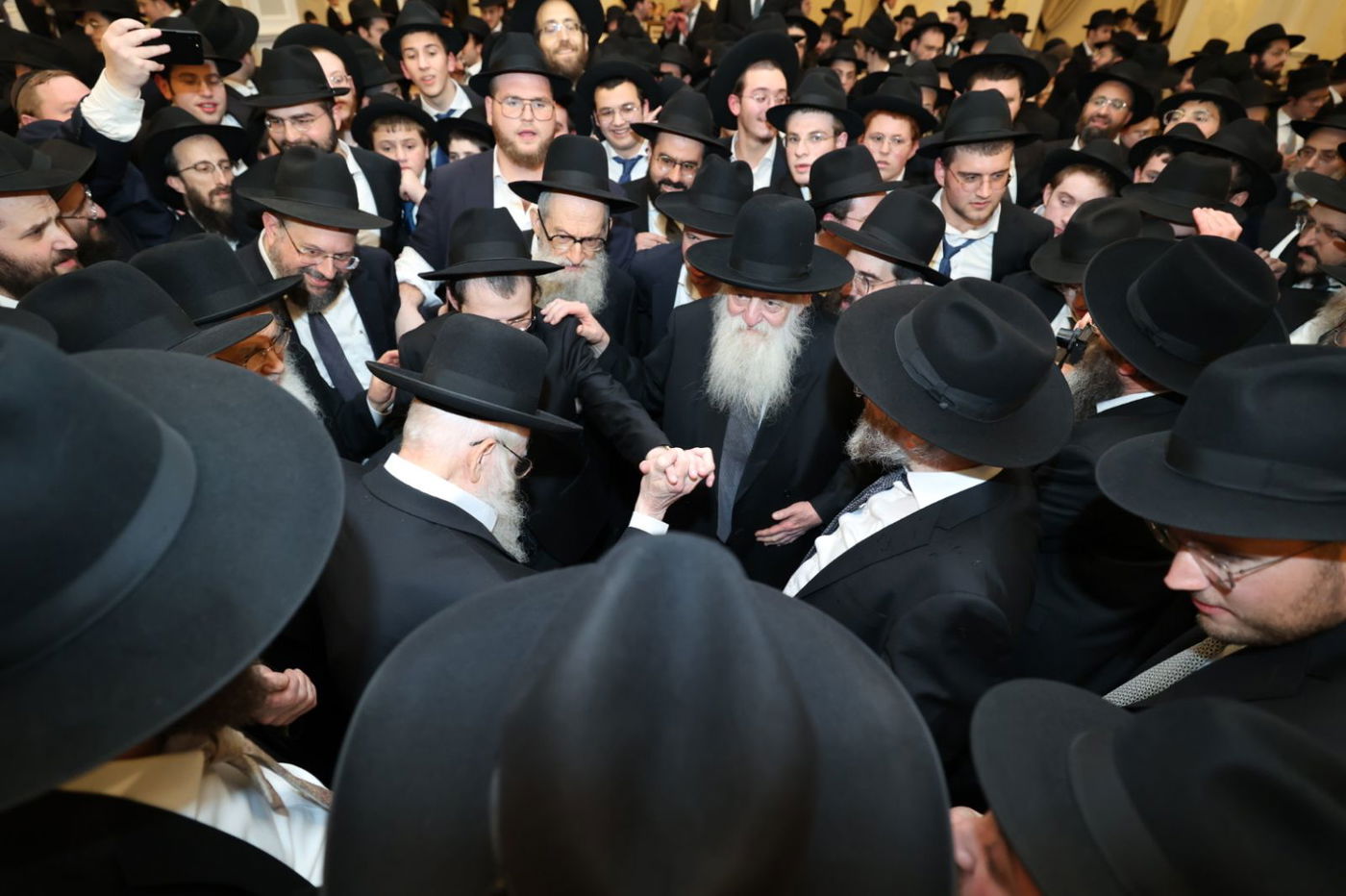 הגאון רבי עזריאל אויערבאך במסע לארה"ב