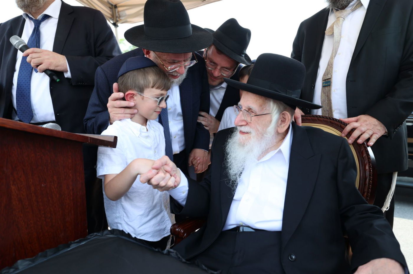 הגאון רבי עזריאל אויערבאך במסע לארה"ב