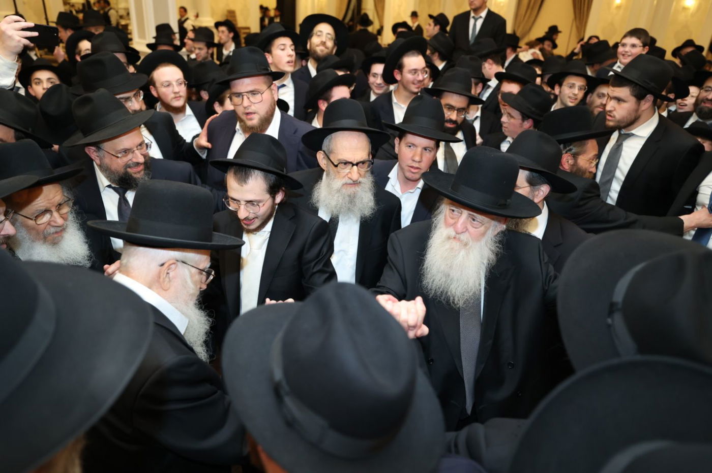 הגאון רבי עזריאל אויערבאך במסע לארה"ב