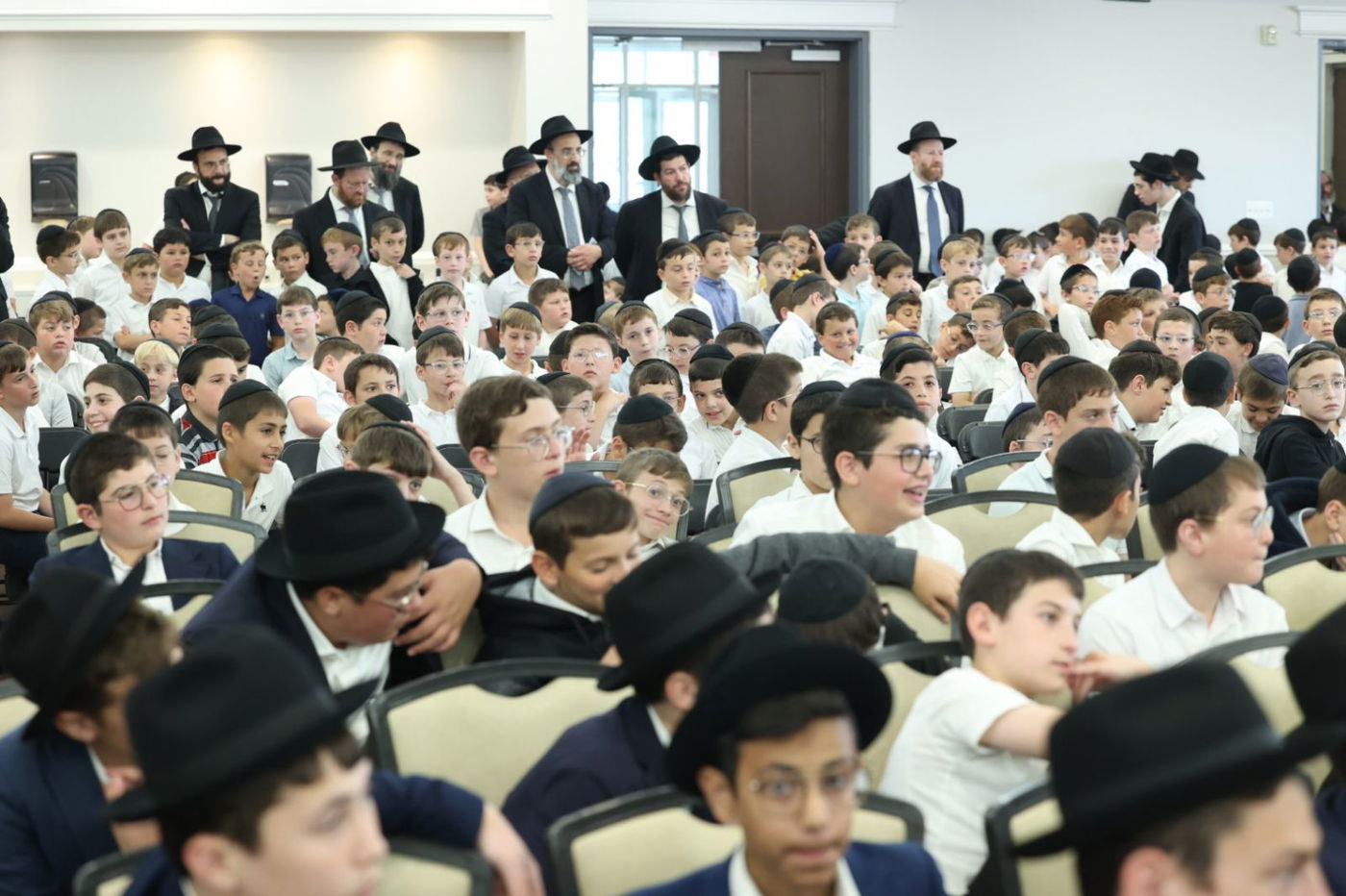 הגאון רבי עזריאל אויערבאך במסע לארה"ב