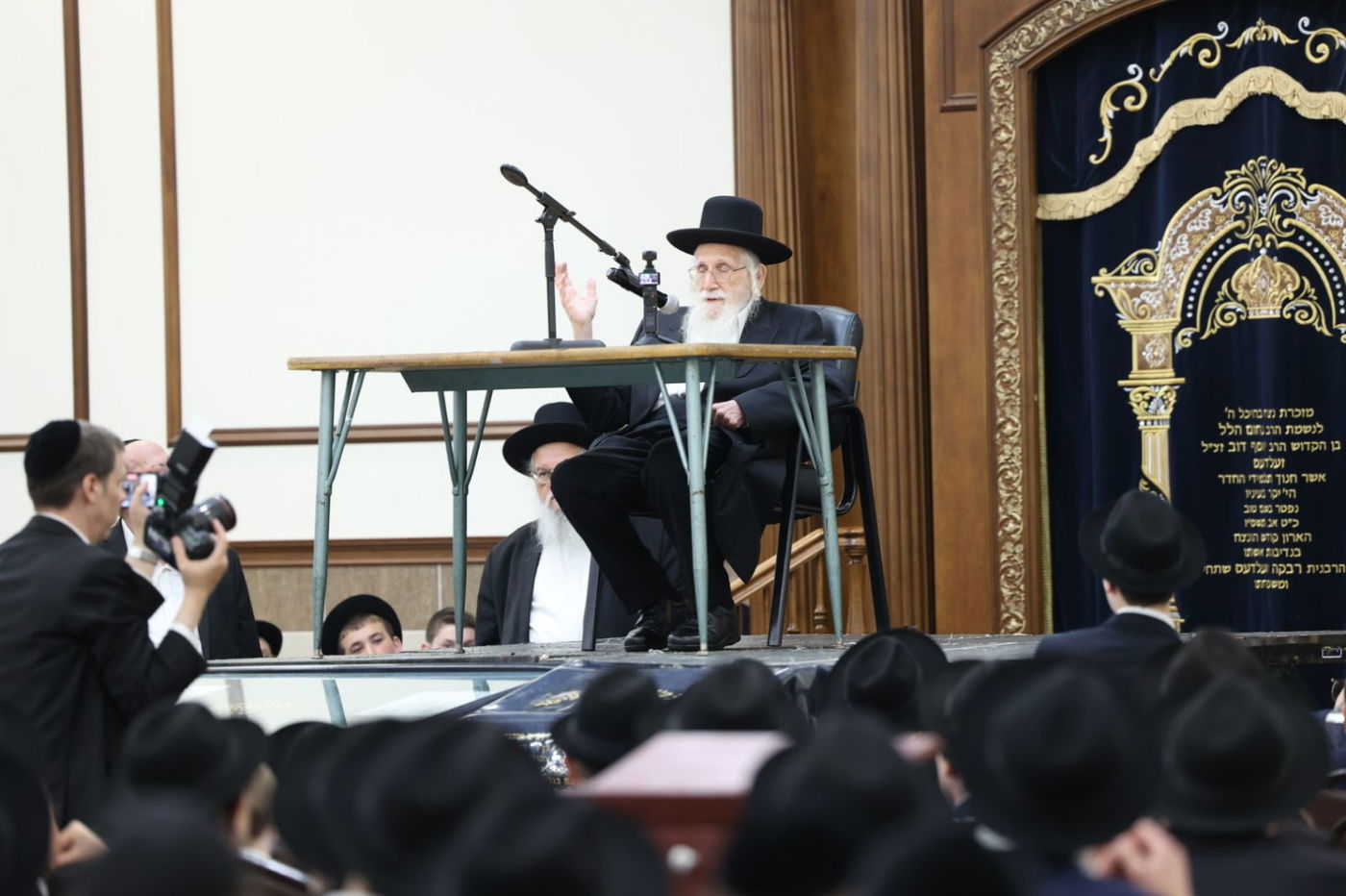 הגאון רבי עזריאל אויערבאך במסע לארה"ב