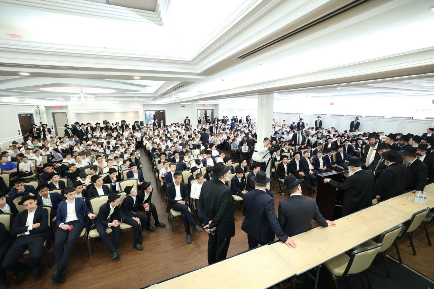 הגאון רבי עזריאל אויערבאך במסע לארה"ב