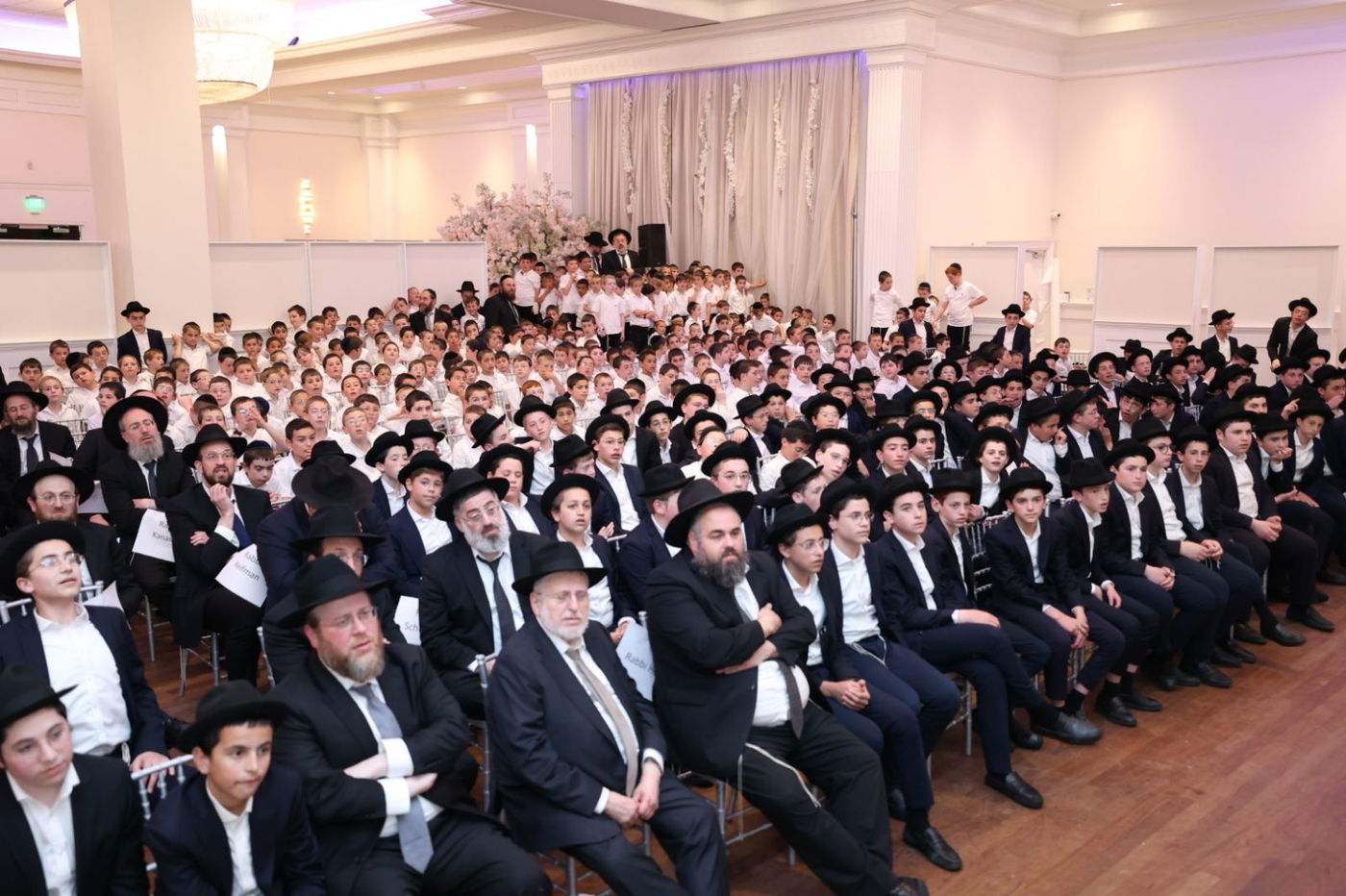 הגאון רבי עזריאל אויערבאך במסע לארה"ב