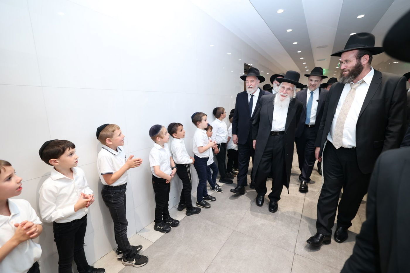 הגאון רבי עזריאל אויערבאך במסע לארה"ב