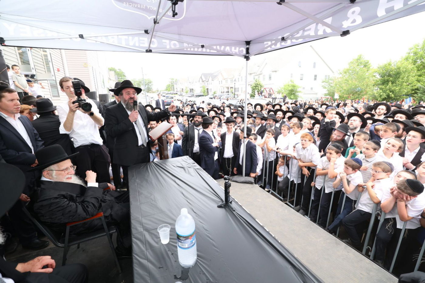 הגאון רבי עזריאל אויערבאך במסע לארה"ב