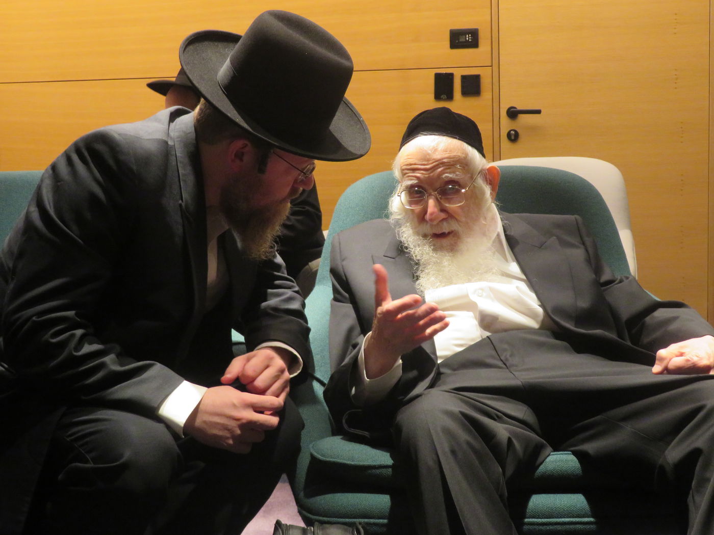 הגאון רבי עזריאל אויערבאך במסע לארה"ב