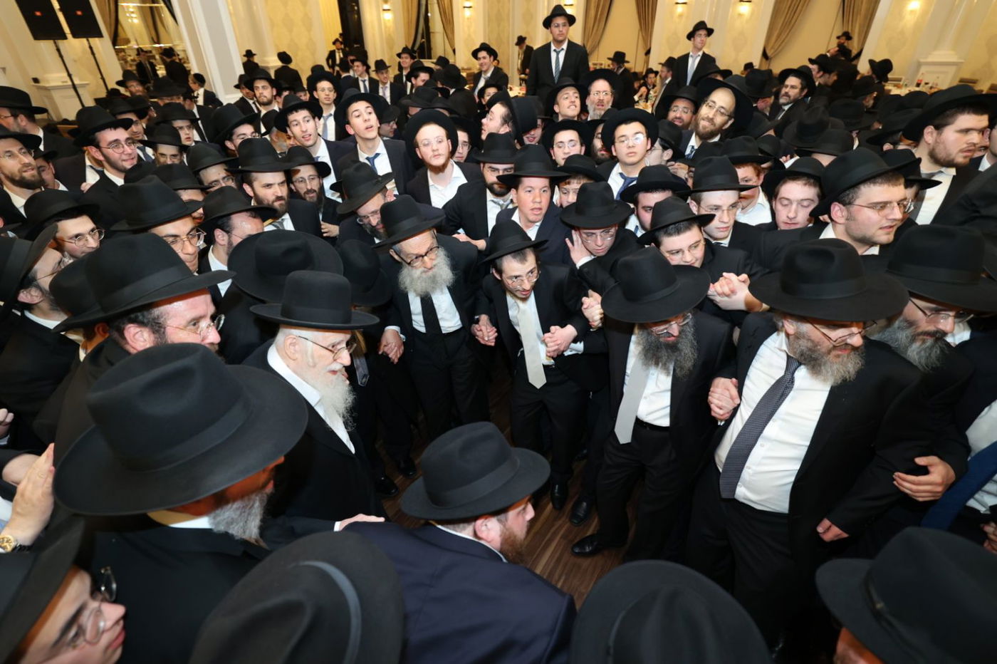 הגאון רבי עזריאל אויערבאך במסע לארה"ב