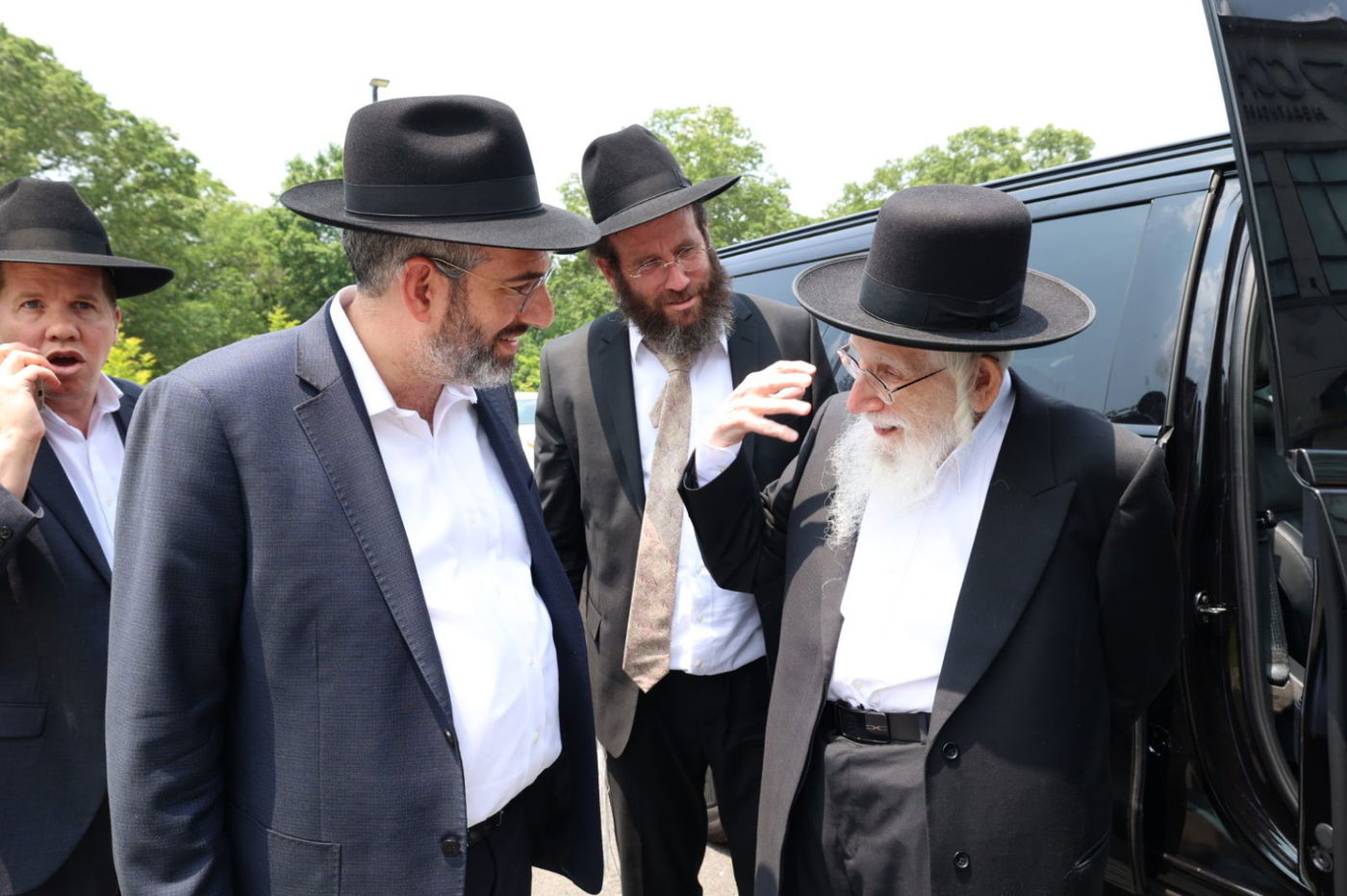 הגאון רבי עזריאל אויערבאך במסע לארה"ב