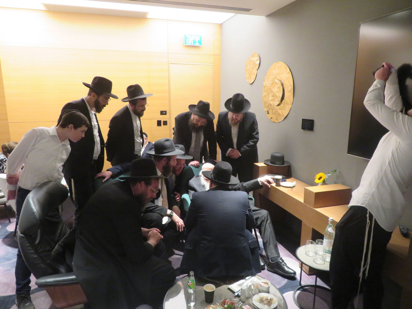 הגאון רבי עזריאל אויערבאך במסע לארה"ב