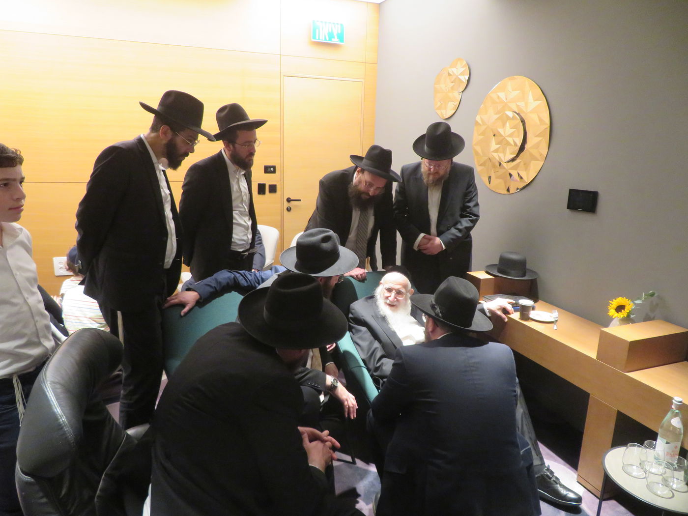 הגאון רבי עזריאל אויערבאך במסע לארה"ב