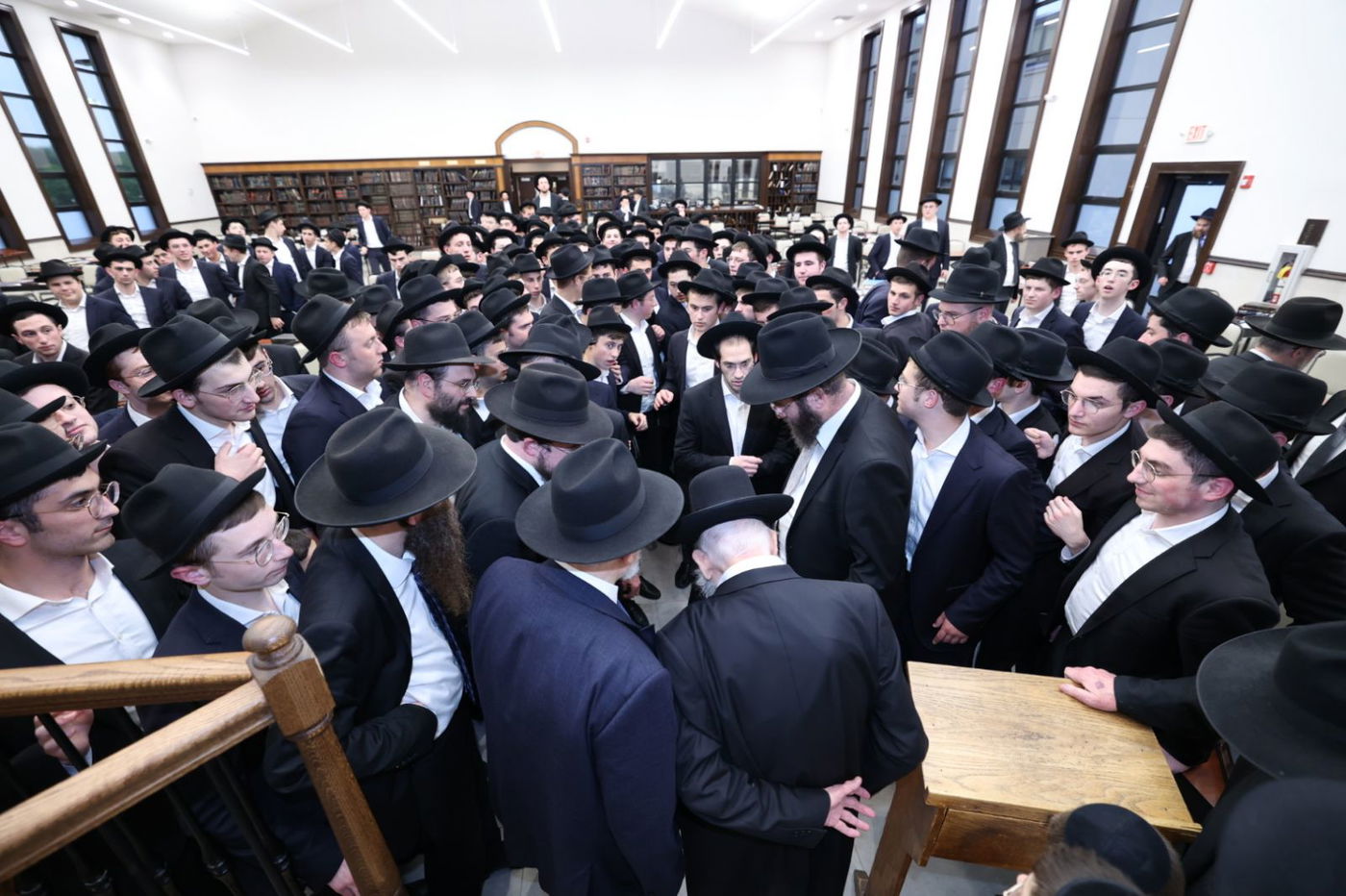 הגאון רבי עזריאל אויערבאך במסע לארה"ב