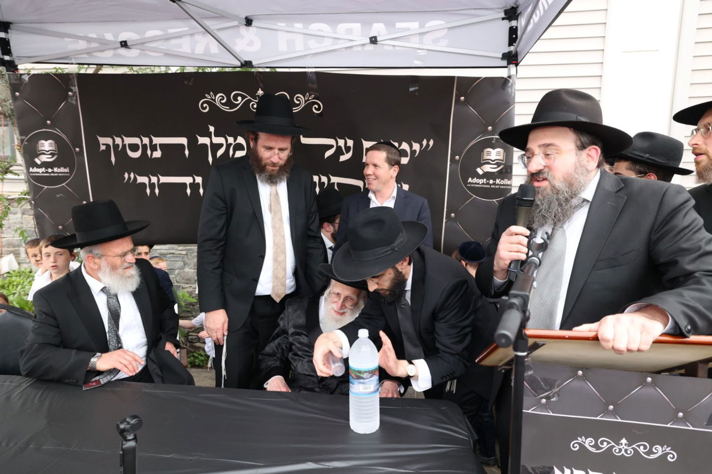 הגאון רבי עזריאל אויערבאך במסע לארה"ב