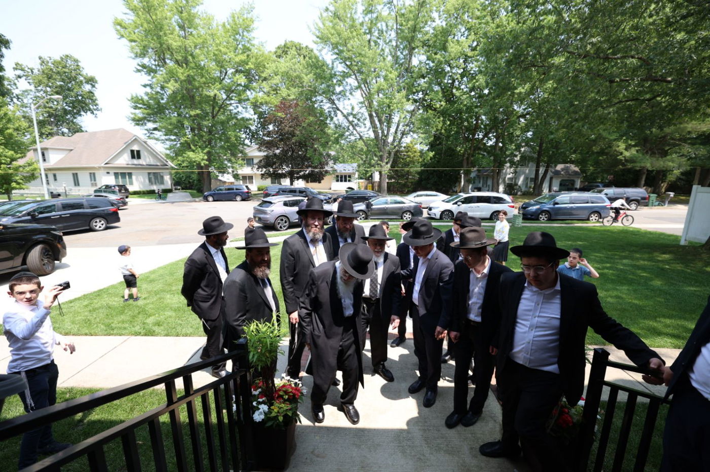 הגאון רבי עזריאל אויערבאך במסע לארה"ב