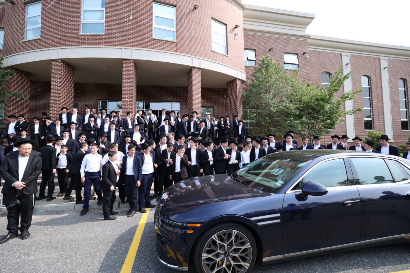 הגאון רבי עזריאל אויערבאך במסע לארה"ב