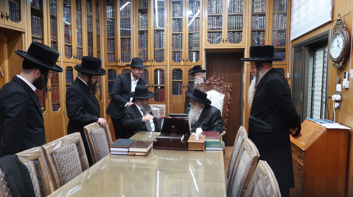 הגאון רבי מסעוד בן שמעון בביקור אצל האדמו"ר מצאנז