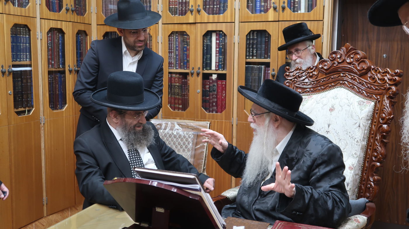 הגאון רבי מסעוד בן שמעון בביקור אצל האדמו"ר מצאנז