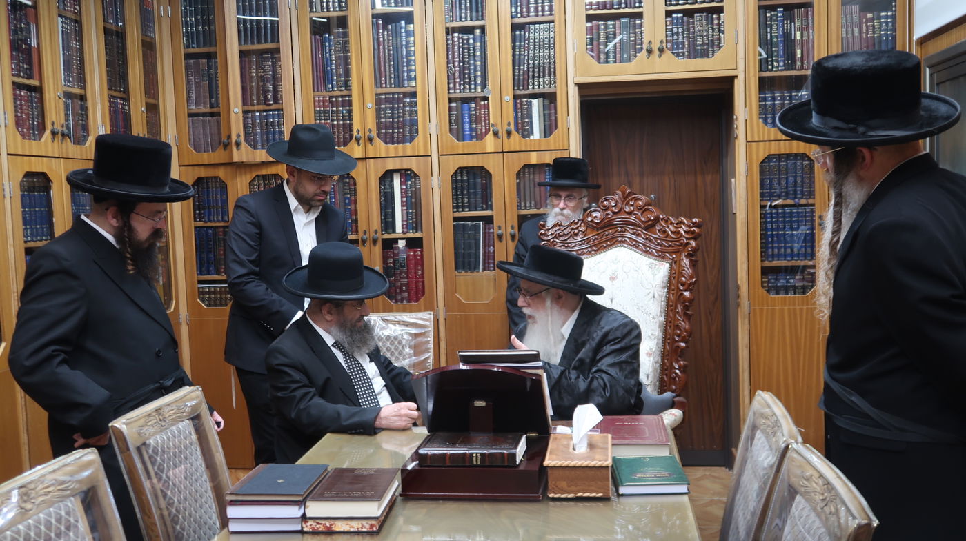 הגאון רבי מסעוד בן שמעון בביקור אצל האדמו"ר מצאנז