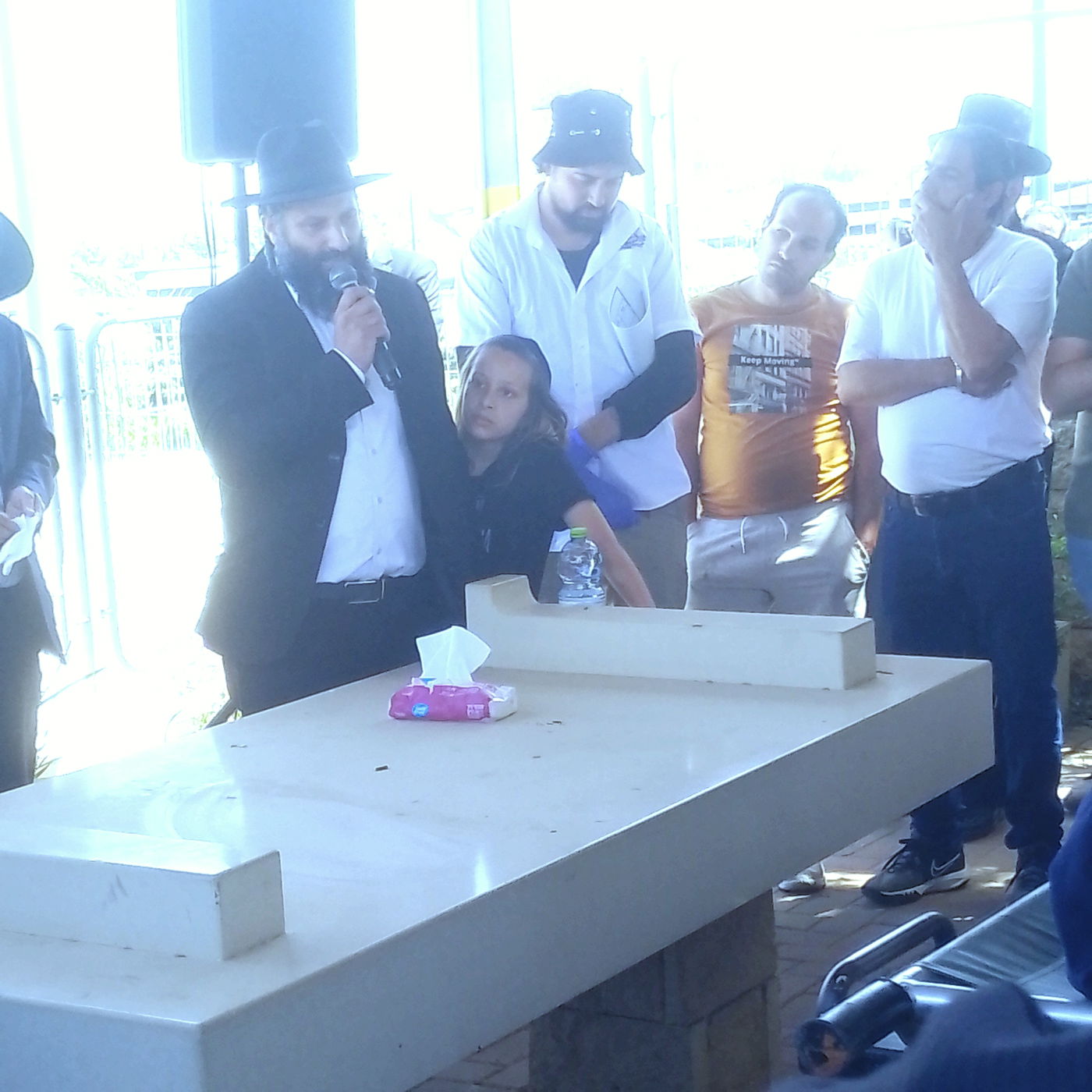 בפטירתה הותירה אחריה חמישה יתומים, שהגדול מביניהם בן 10 שנים בלבד