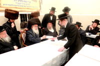 המעמד במעונו של האדמו"ר ממשכנות הרועים