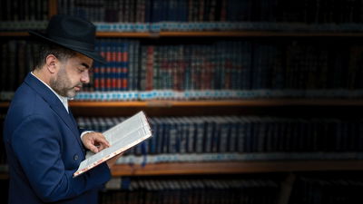 אלי הרצליך בסינגל חדש "ותלמודו בידו"