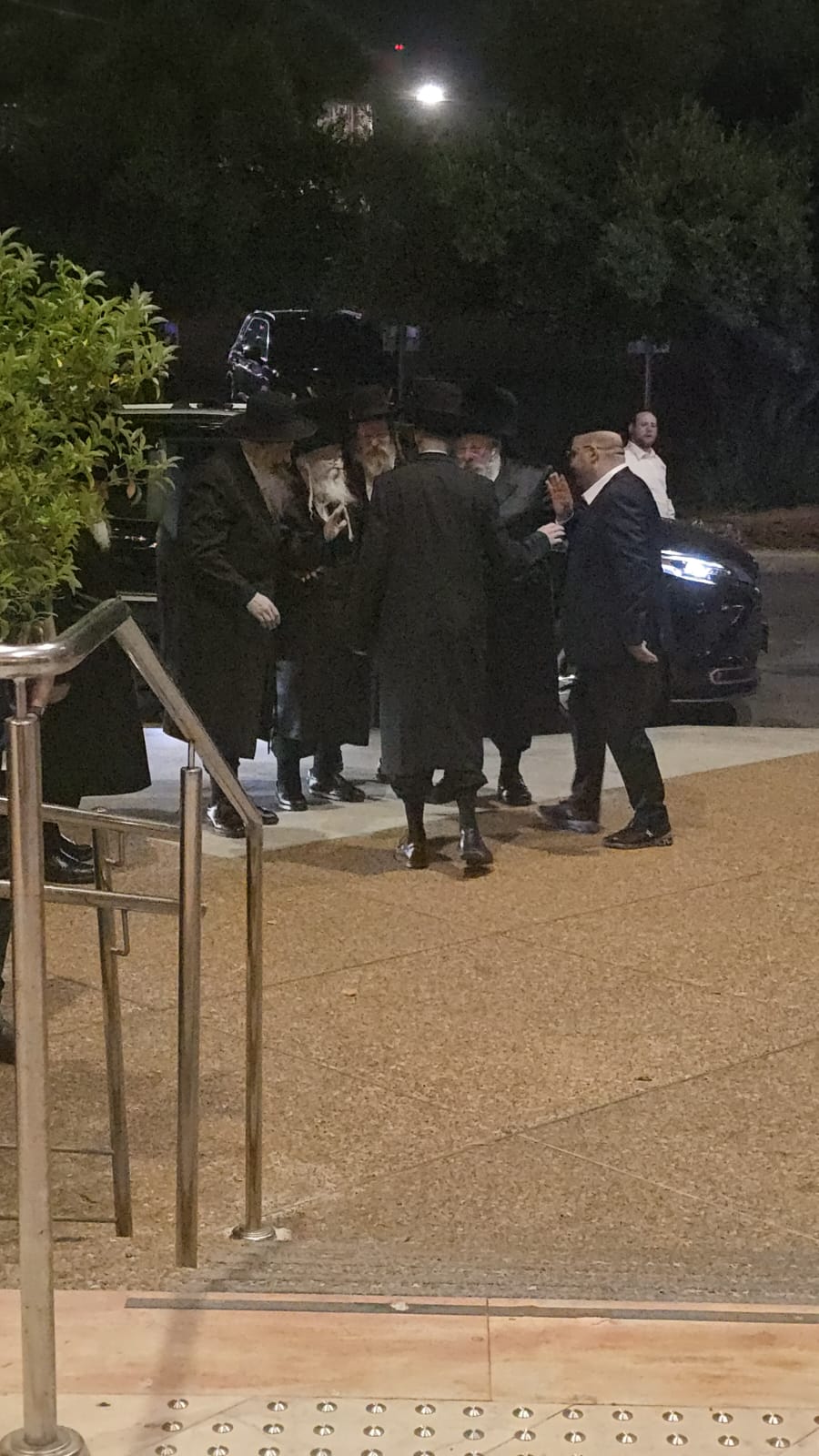 הנגיד משה פרץ עם האדמו"ר מגור