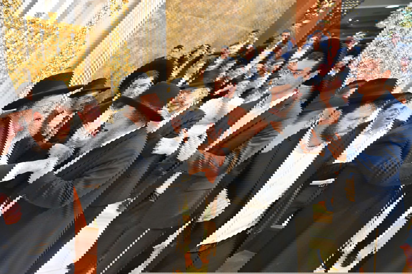 חנוכת ארון הקודש הגדול והמפואר בעולם ב'עטרת שלמה'