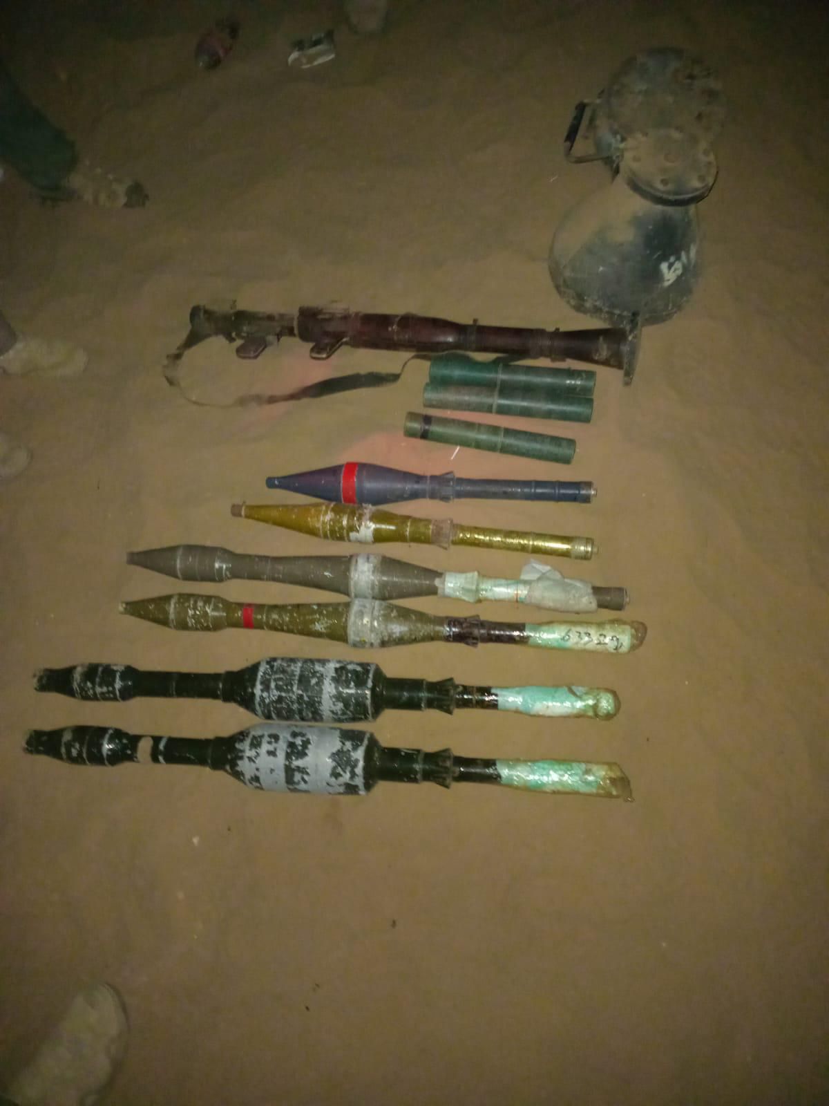 אמצעי הלחימה שנתפסו בתוך המנהרה