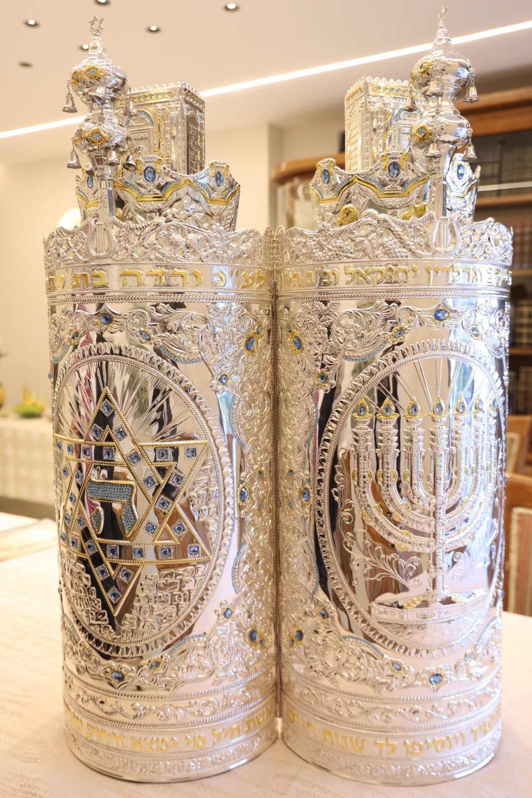 הכנסת ספר תורה לביהמ"ד 'מטה משה' בשכונת קאנטרי רמות