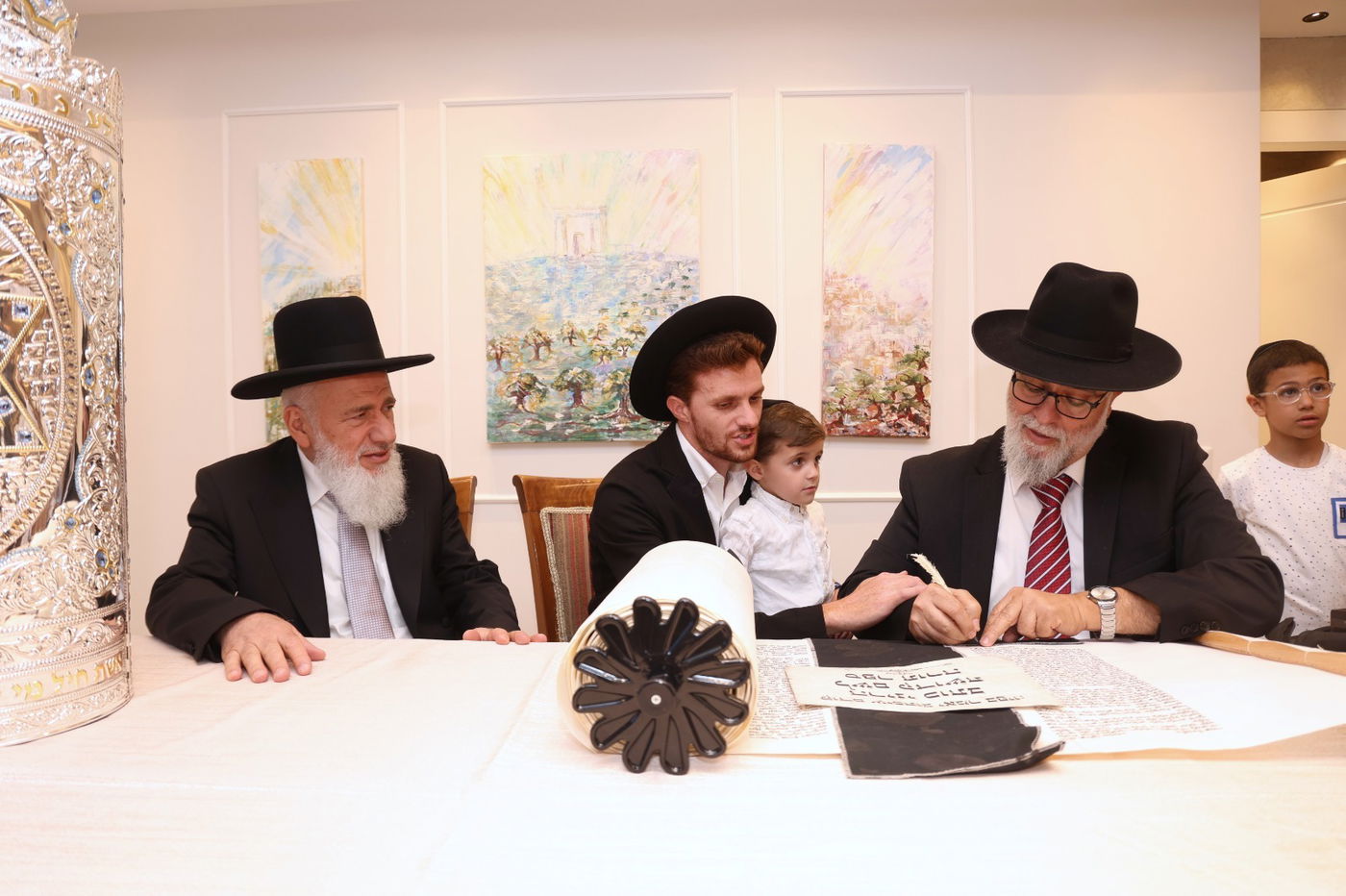 הכנסת ספר תורה לביהמ"ד 'מטה משה' בשכונת קאנטרי רמות