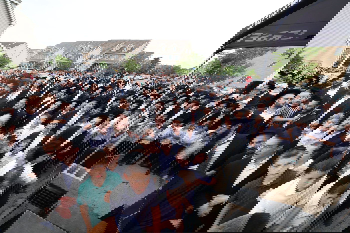 הקהילה בליקווד עם הגר"ע אוירבך