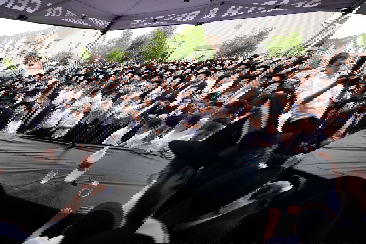 הקהילה בליקווד עם הגר"ע אוירבך