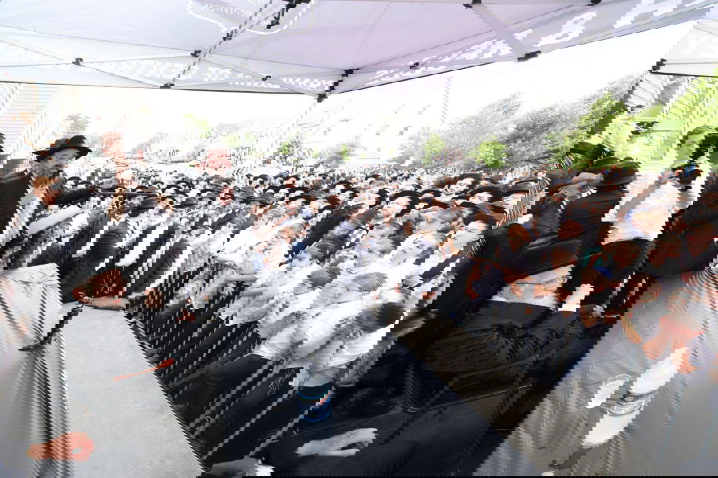 הקהילה בליקווד עם הגר"ע אוירבך