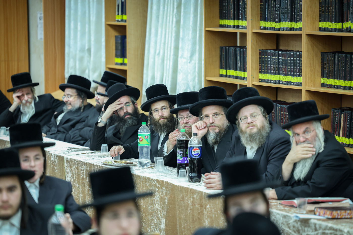 חלוקת פרסים בישיבת ויז'ניץ אשדוד