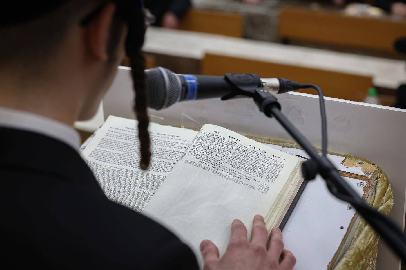 חלוקת פרסים בישיבת ויז'ניץ אשדוד