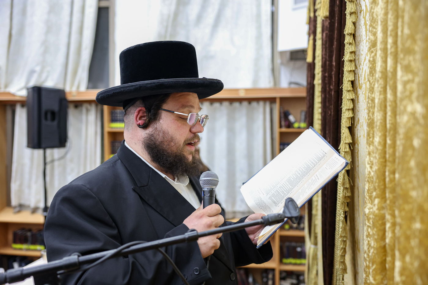 חלוקת פרסים בישיבת ויז'ניץ אשדוד