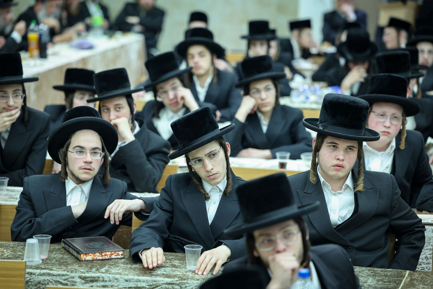 חלוקת פרסים בישיבת ויז'ניץ אשדוד