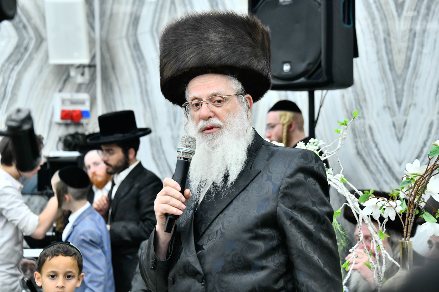 הכנסת ספר תורה לביהמ"ד ספינקא בירושלים