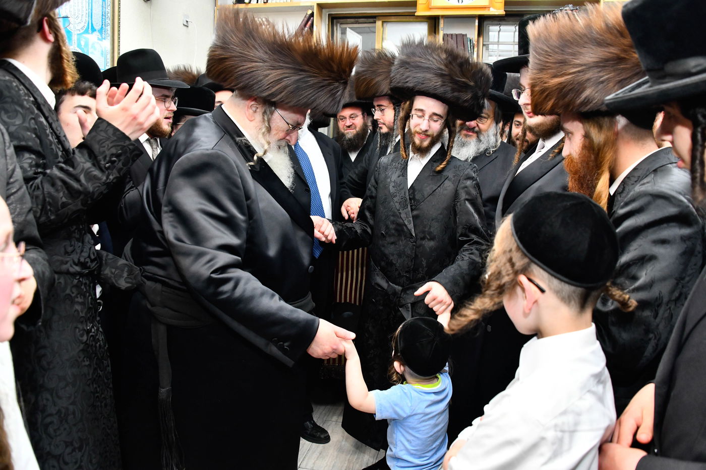 הכנסת ספר תורה לביהמ"ד ספינקא בירושלים