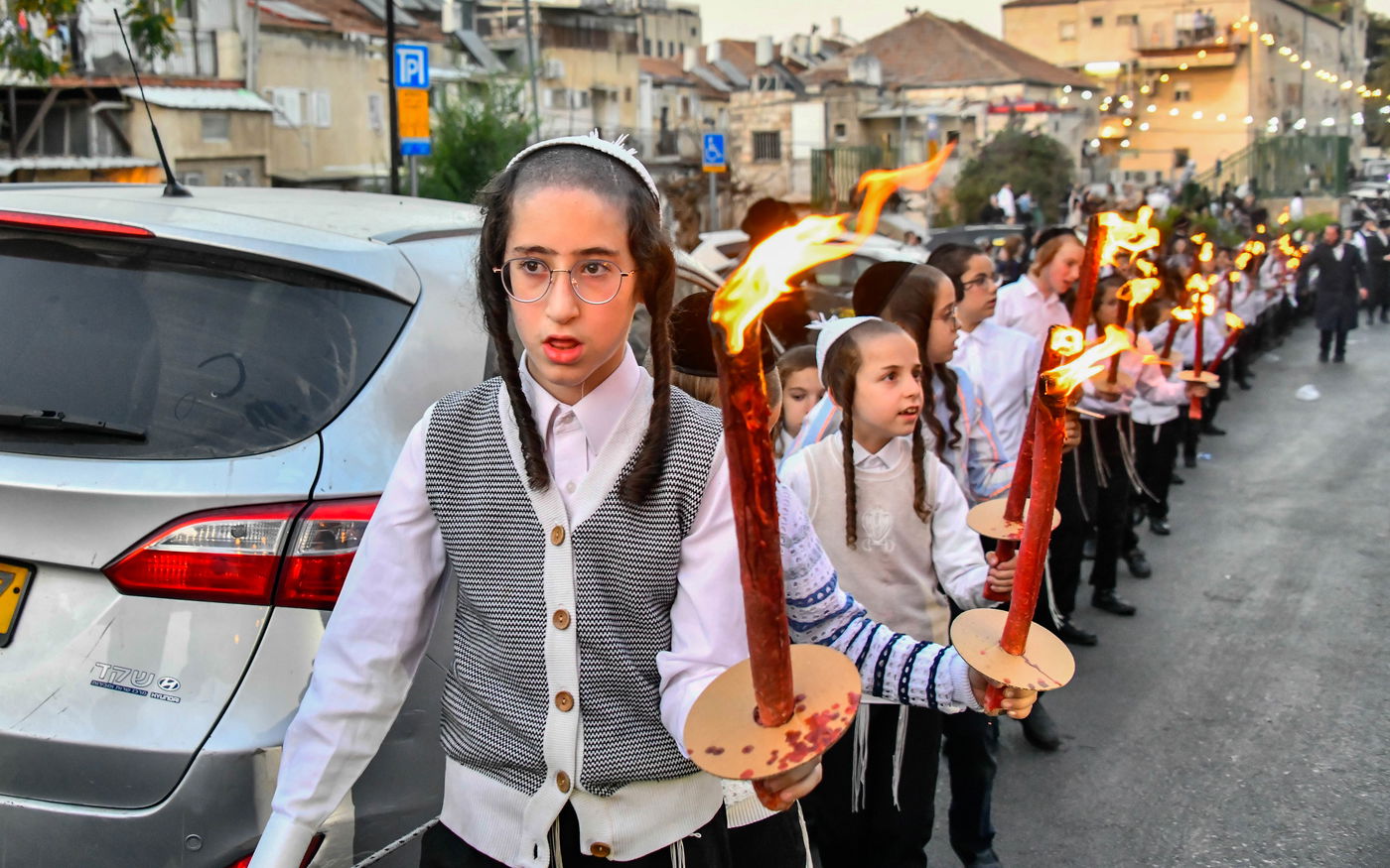 הכנסת ספר תורה לביהמ"ד ספינקא בירושלים